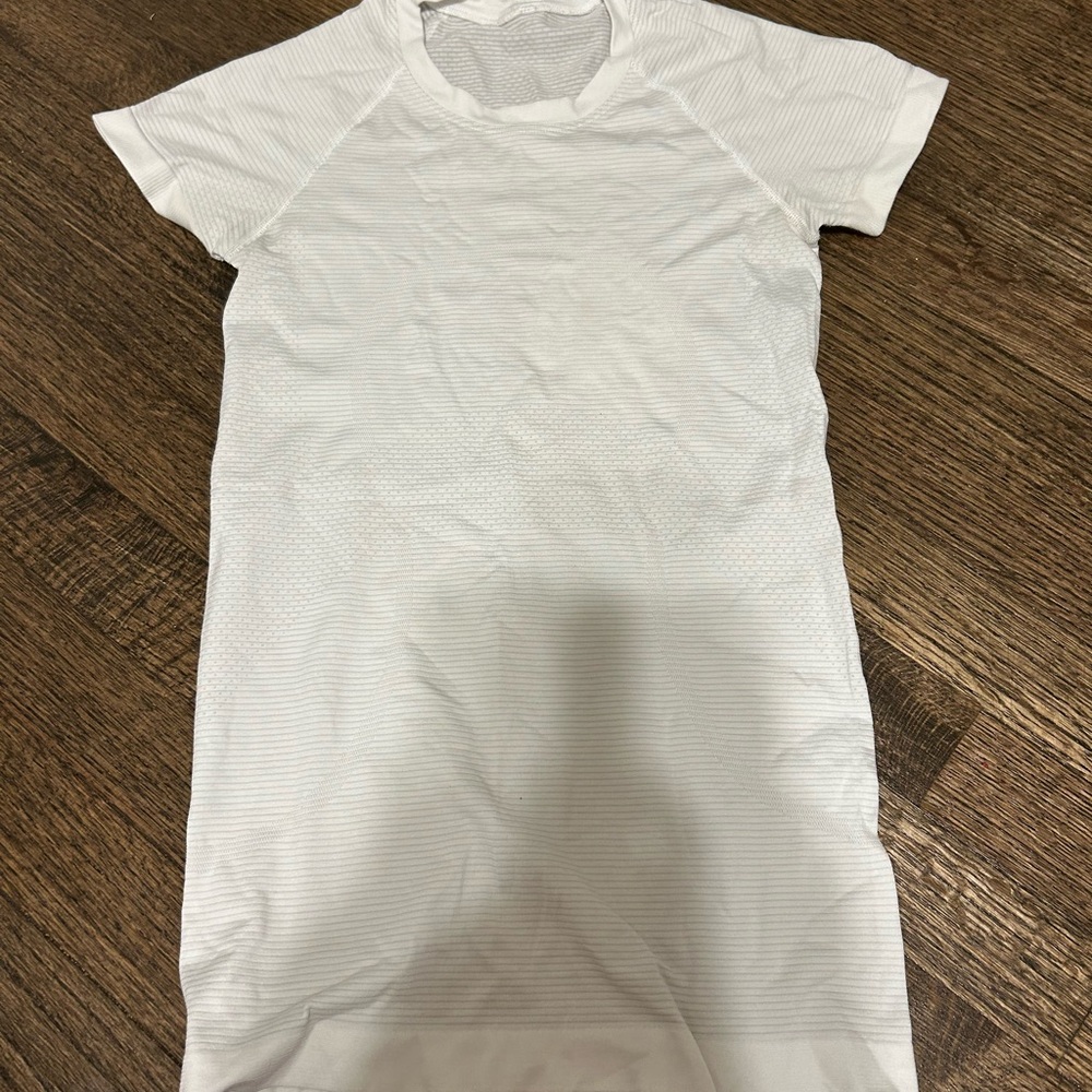 Lululemon Swiftly Tech short sleeve